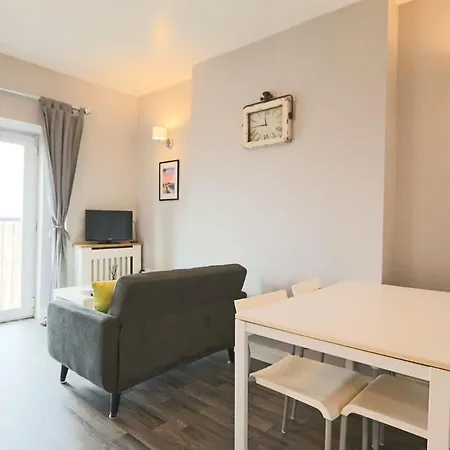 Апартаменти One Bedroom Flat Near Temple Meads